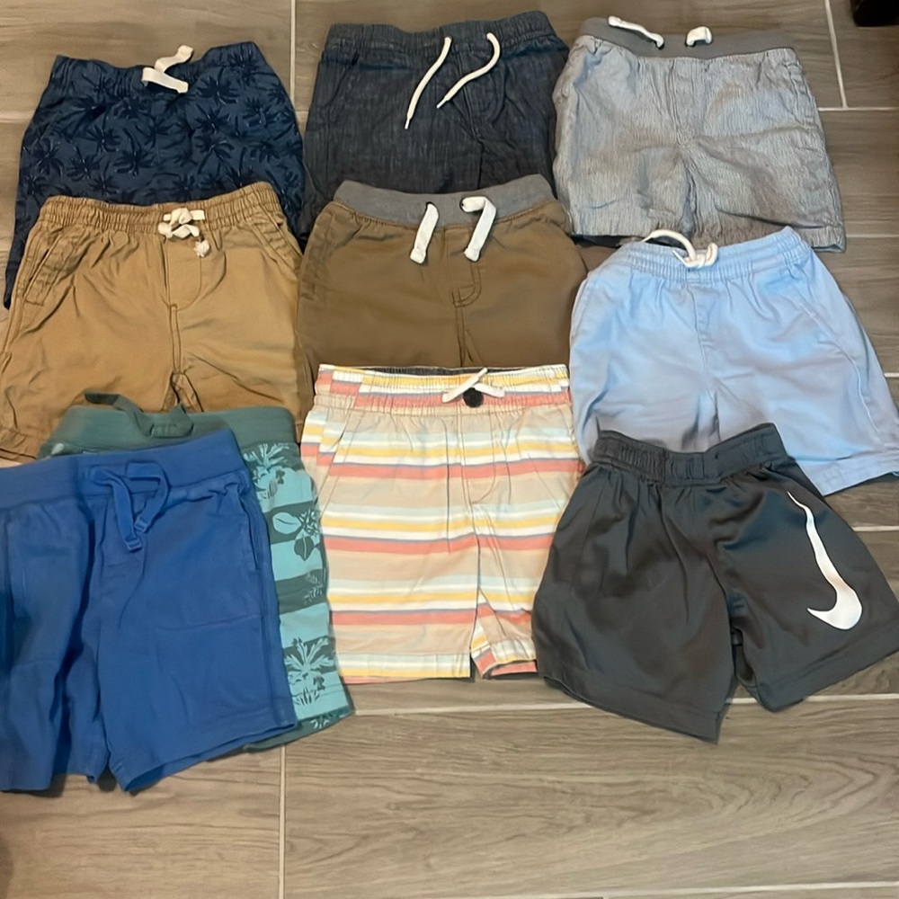 10 pairs of shorts 4- 2t pairs of shorts and 6 3t pairs of shorts